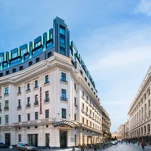 Hilton Garden Old Town Отель Бухарест