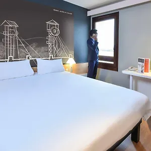 Ibis Charleroi Airport Brussels South Отель Флёрюс